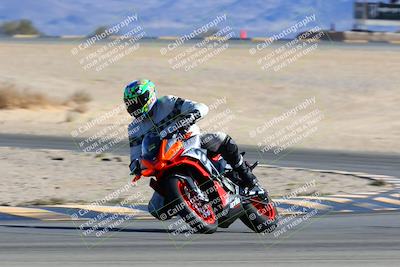 media/Jan-08-2022-SoCal Trackdays (Sat) [[1ec2777125]]/Turn 4 (1145am)/